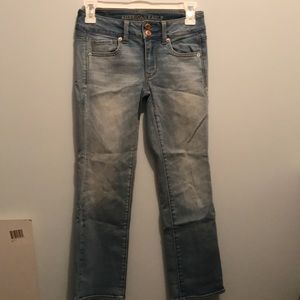 American eagle artist crop Capri jeans